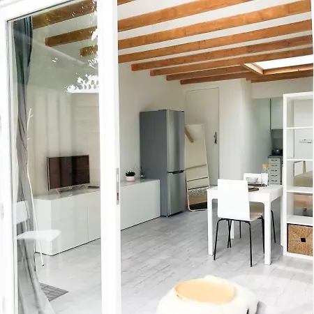 Renovated Studio In